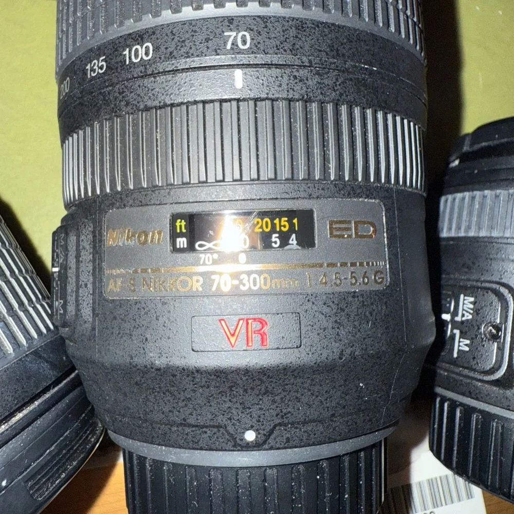 Nikon D7000 Black Camera with Lens Kit